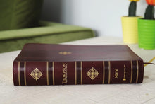 Load image into Gallery viewer, Niv, Thompson Chain-Reference Bible, Handy Size, Leathersoft, Burgundy, Red Letter, Comfort Print: New International Version, Leathersoft, Burgundy, Thompson Chain-reference Bible Imitation Leather Adult Non-Fiction Happier Every Chapter
