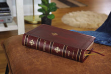 Load image into Gallery viewer, Niv, Thompson Chain-Reference Bible, Handy Size, Leathersoft, Burgundy, Red Letter, Comfort Print: New International Version, Leathersoft, Burgundy, Thompson Chain-reference Bible Imitation Leather Adult Non-Fiction Happier Every Chapter
