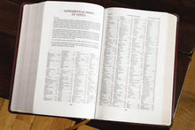Load image into Gallery viewer, Niv, Thompson Chain-Reference Bible, Handy Size, Leathersoft, Burgundy, Red Letter, Comfort Print: New International Version, Leathersoft, Burgundy, Thompson Chain-reference Bible Imitation Leather Adult Non-Fiction Happier Every Chapter
