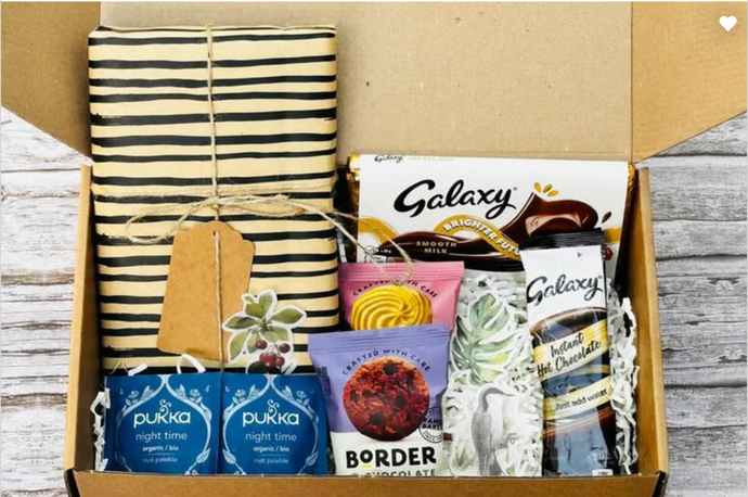 Luxury Mystery Book & Chocolate Hamper. Save 42% on the Perfect Hug in a Box for Booklovers Adult Fiction Happier Every Chapter Crime Fiction/Mystery 1 Mystery Book